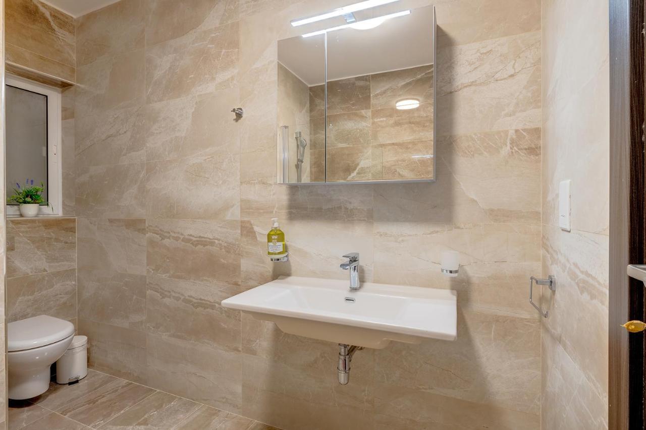 Chic 2Br Apartment, Ideal Location Ta Xbiex Luaran gambar