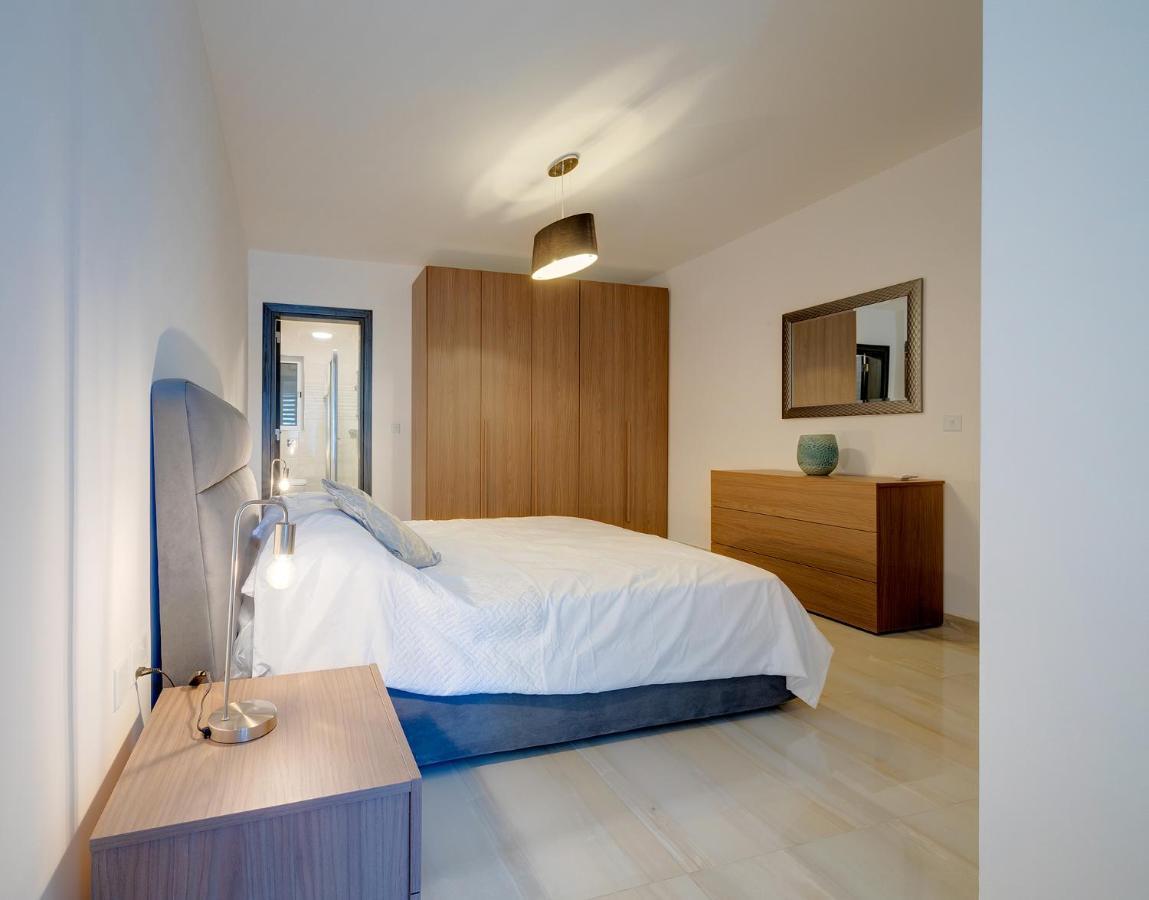 Chic 2Br Apartment, Ideal Location Ta Xbiex Luaran gambar