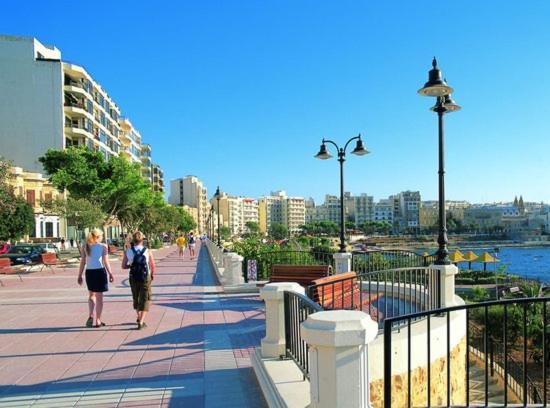 Chic 2Br Apartment, Ideal Location Ta Xbiex Luaran gambar